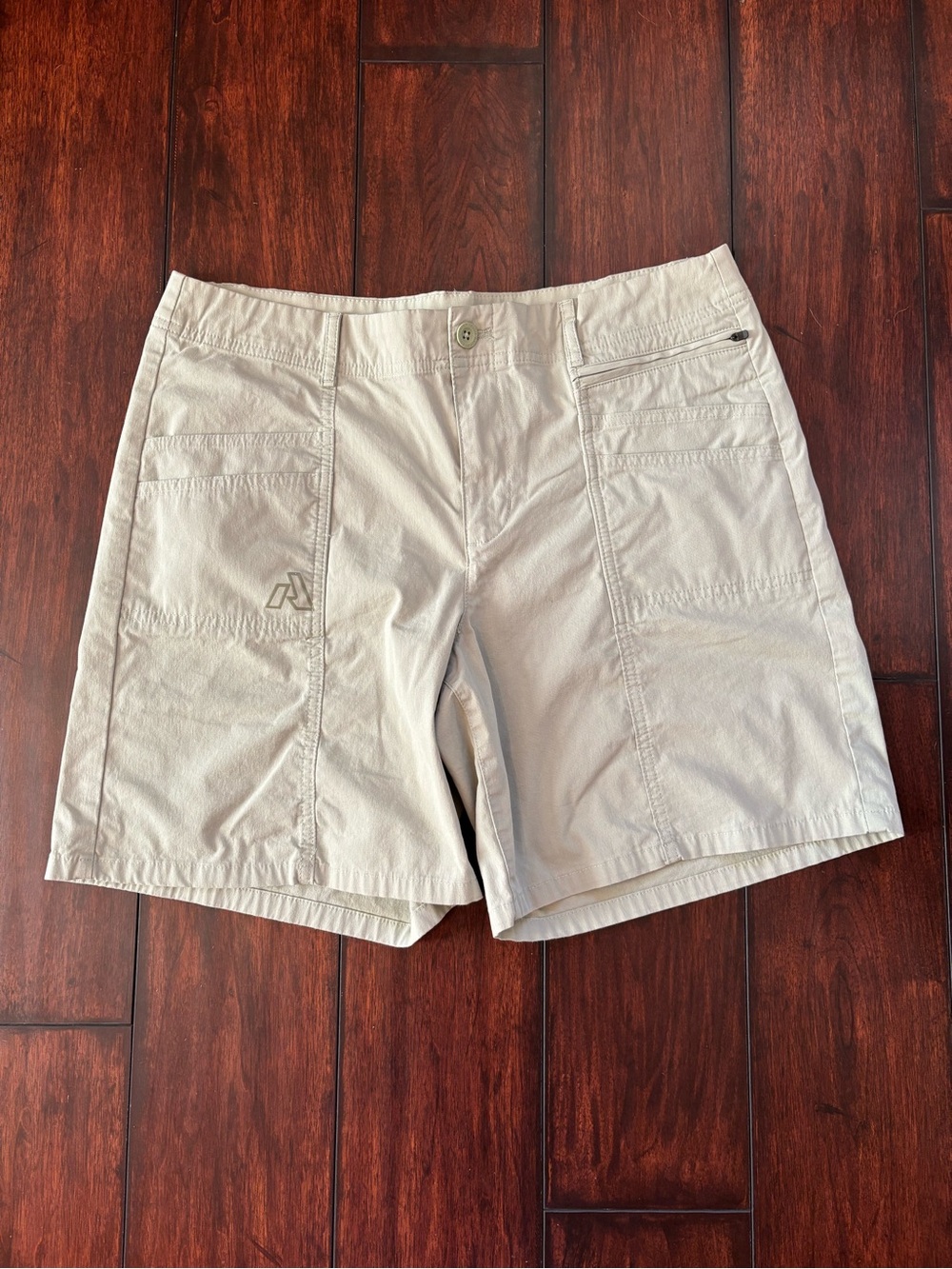 Eddie Bauer Women's Size 12 Khaki Mint Green Utility Shorts Pockets